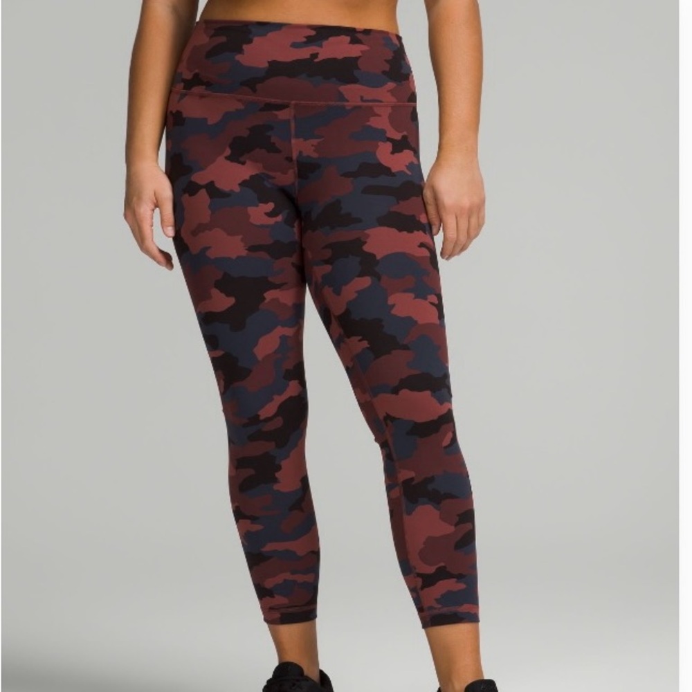 Wunder under camo smoky red night sea lululemon leggings